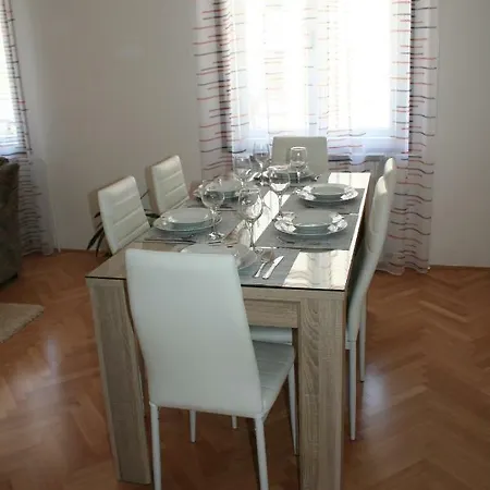 Apartma Center Apartment